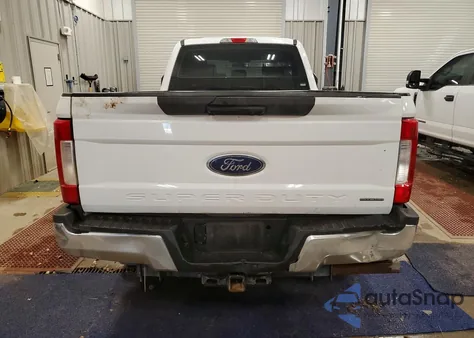 2017 Ford F250 Super Duty z USA, uszkodzony, nr VIN 1FT7W2BT3HED80093